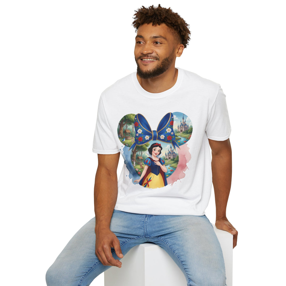 Disney Princess - Snow White's Wishing Well Vignette Unisex Graphic Tee