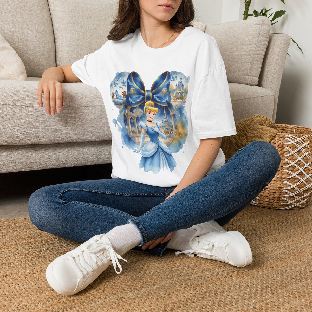 Disney Princess - Cinderella's Midnight Glass Slipper Vignette Unisex Graphic Tee