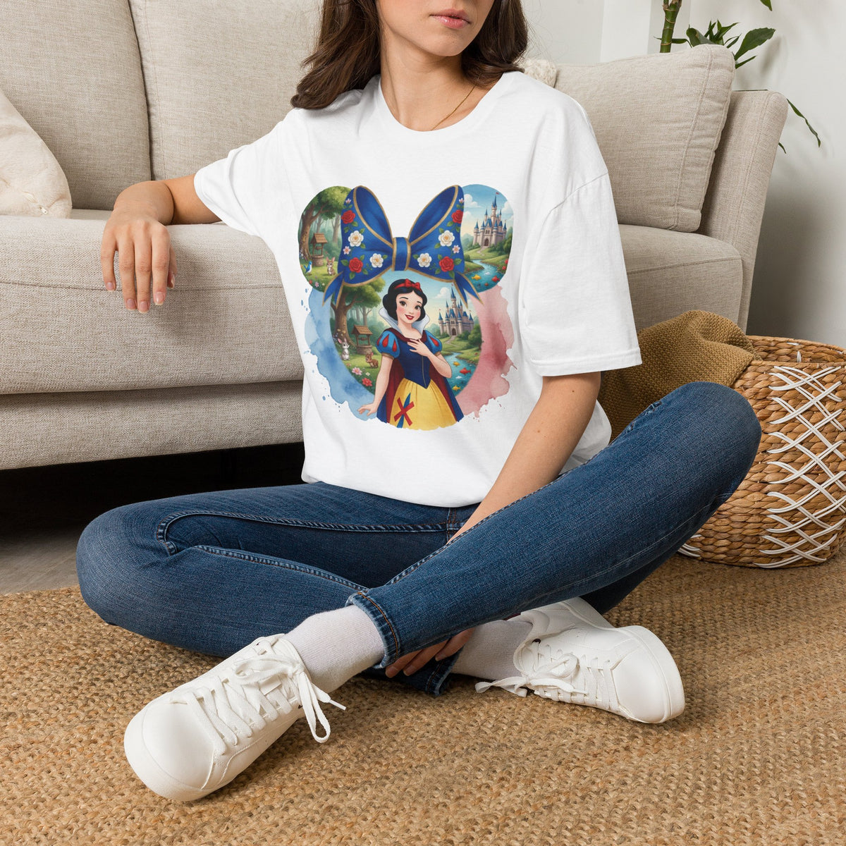 Disney Princess - Snow White's Wishing Well Vignette Unisex Graphic Tee