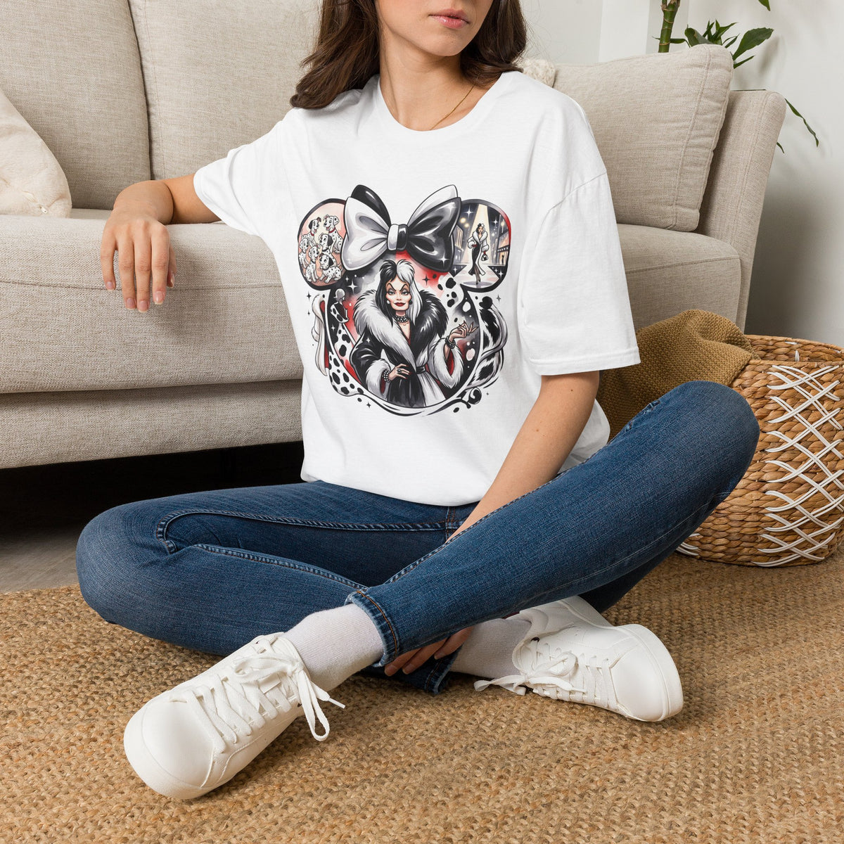 Disney Villains - Cruella's Spotted Couture Vignette Unisex Graphic Tee