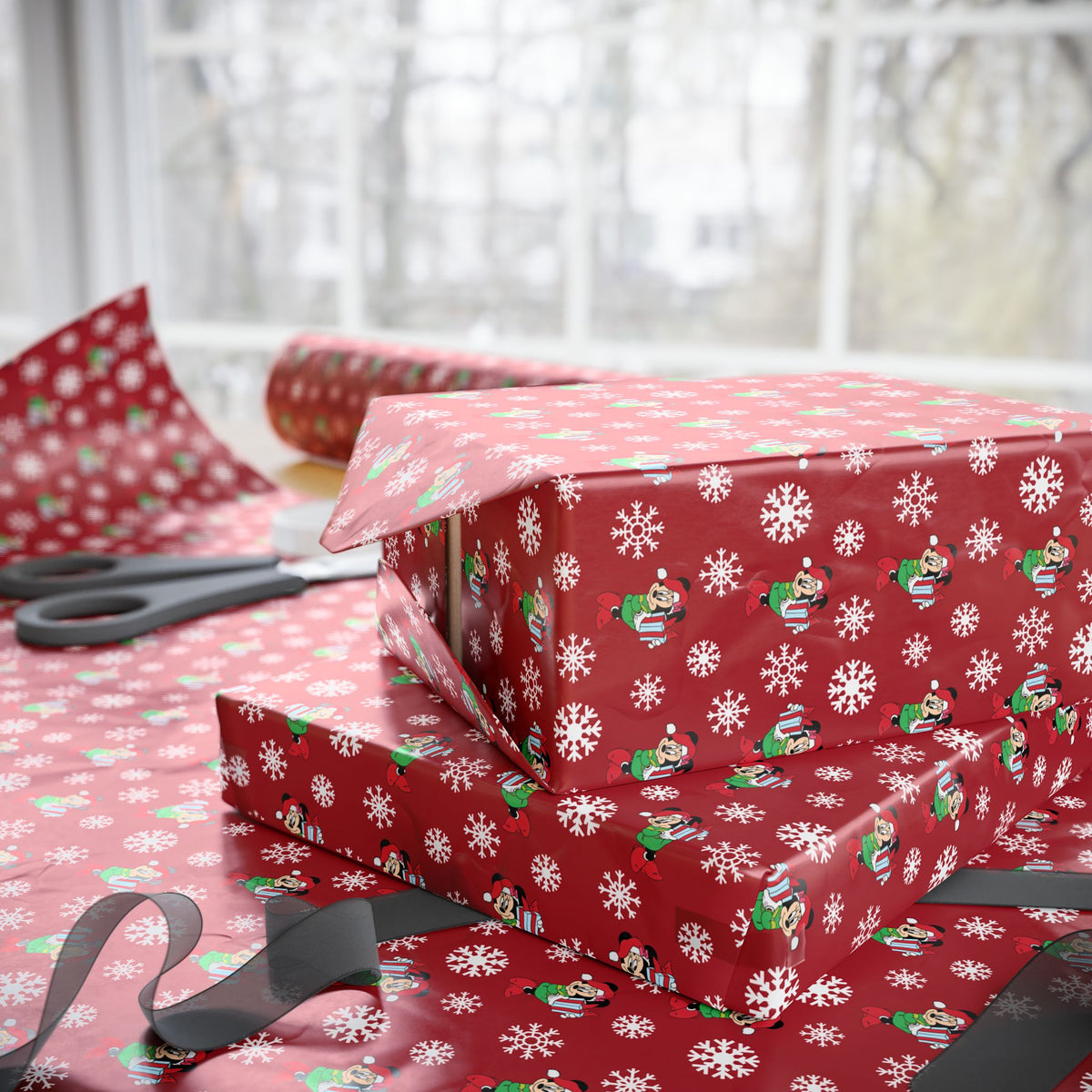Minnie's Christmas Holiday Flurries Wrapping Paper Roll