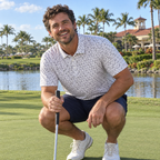 Golf putting-green candid